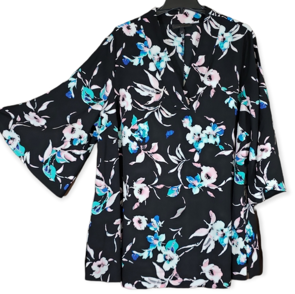 Lane Bryant 3/4 Bell Sleeves V-neck Blouse Size 18/20